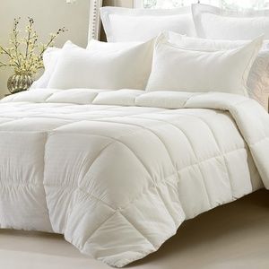 Brand New 3pc Ivory Comforter Sets - Queen